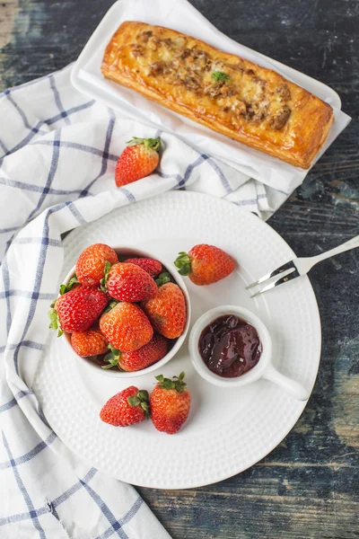 Breakfast, strawberry, afternoon tea, cake, plate, wood, bread, cup, food, dim sum