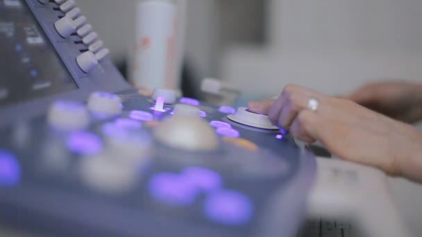 Medical doctor making ultrasound with modern equipment — Stock Video