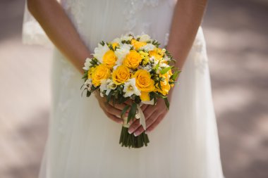 Çok güzel düğün buketi gelin elinde