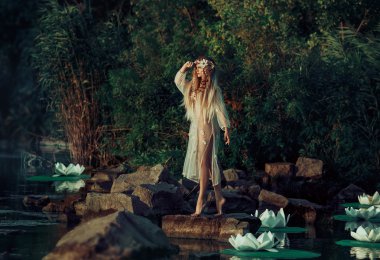 küçük - kır peri