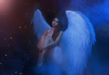 Bulutların üzerinde oturan güzel masum kadın melek. Kocaman beyaz kanatlı kostüm. Karanlık gece arkaplanı, gökyüzü, uzay, parlayan yıldızlar. Fantezi kız tanrıça uzaydan evreni izliyor. Dantelli elbise