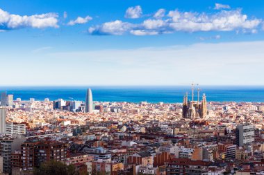 Barcelona şehrinin panoramik görüntüsü 