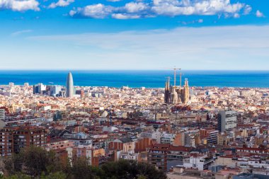 Barcelona şehrinin panoramik görüntüsü 