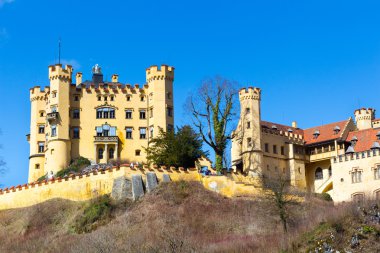 Schloss Hohenschwangau Castle (yüksek kuğu ilçe Sarayı), Fussen, Bavyera, Almanya