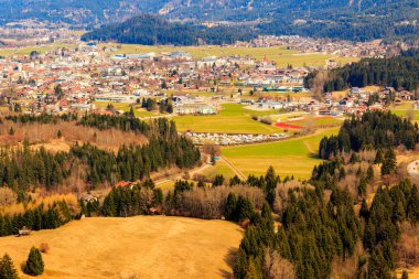 Kasabaya Reutte Manzaralı