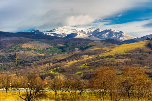 Karpaten berglandschap. — Stockfoto