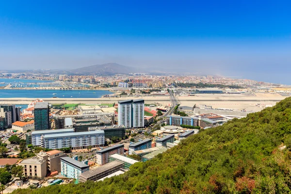 Kilátás nyílik a város gibraltár — Stock Fotó