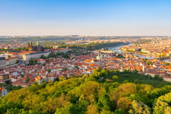 Panorama of Vltava and Charles Bridge — Stock Photo, Image