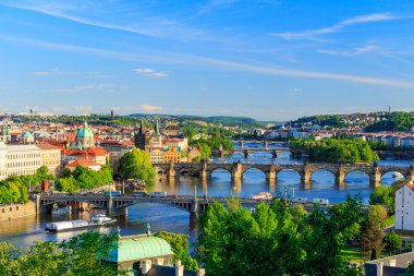 Bahar Prag panorama Prag Hill