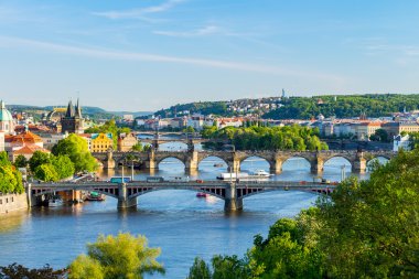 Bahar Prag panorama Prag Hill