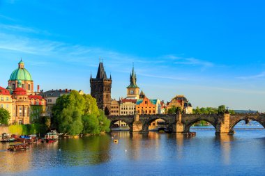 Bahar Prag panorama Prag Hill