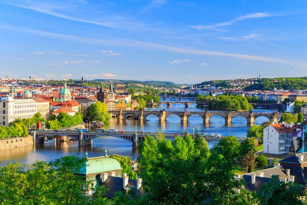 Bahar Prag panorama Prag Hill