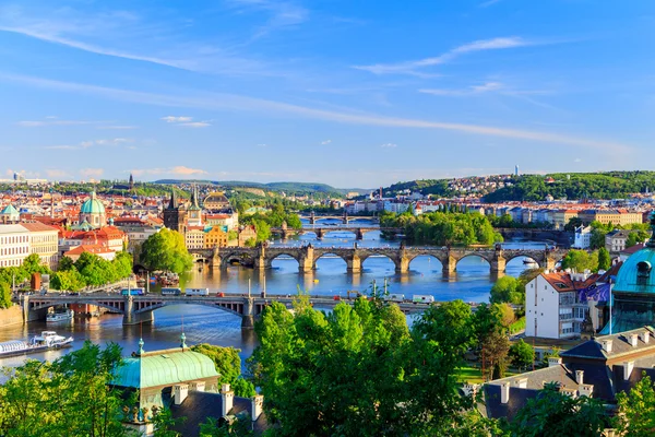 Prágai panoráma tavasszal Prága Hill — Stock Fotó