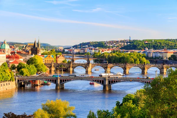 Bahar Prag panorama Prag Hill