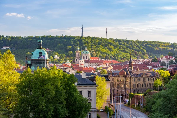 Aussichtsreiche Sommer-Luftaufnahme der Altstadt. — Stockfoto