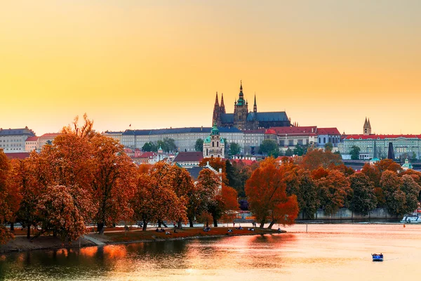 Prague, the Castle and St. Vitus Cathedral — Stock Photo, Image