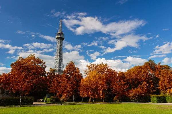 Torre de observação e comunicação Petrin — Fotografia de Stock