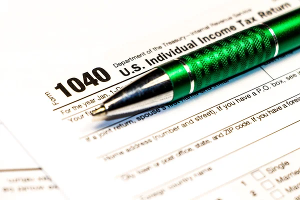 Налоговая форма 1040 или W-9 — стоковое фото
