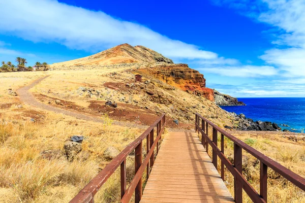 Trekking path at Ponta de Sao Lourenco — Stock Photo, Image