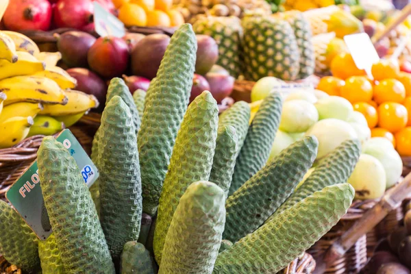 Deliciosa, madura e doce fruta exótica — Fotografia de Stock