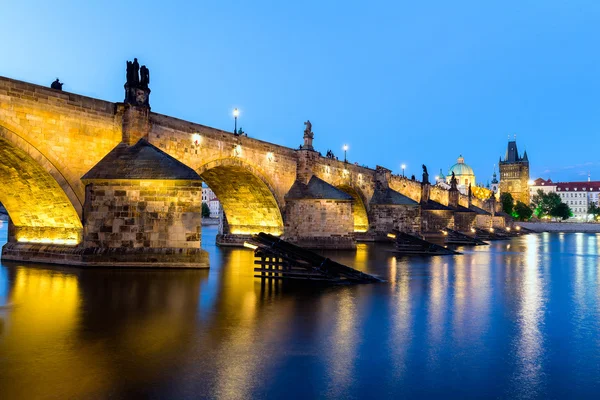 Prag, Karlsbrücke — Stockfoto