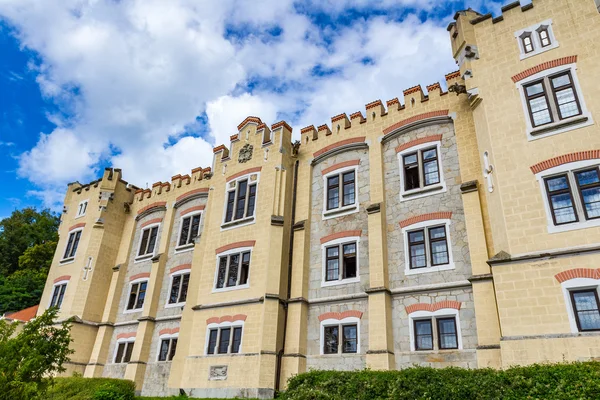 Castelo Hluboka nad Vltavou na República Checa — Fotografia de Stock