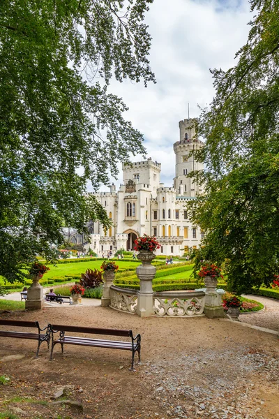 Castillo Hluboka nad Vltavou en República Checa — Foto de Stock