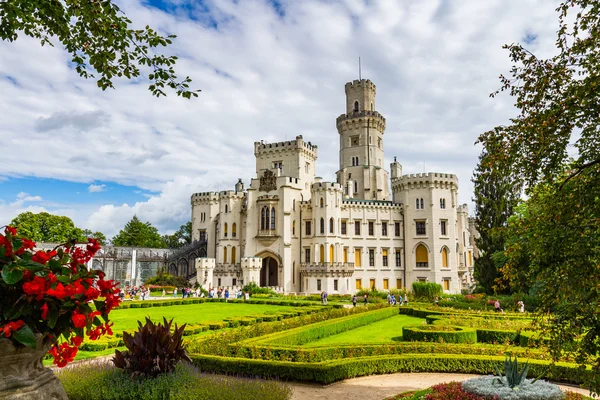 Castillo Hluboka nad Vltavou en República Checa — Foto de Stock