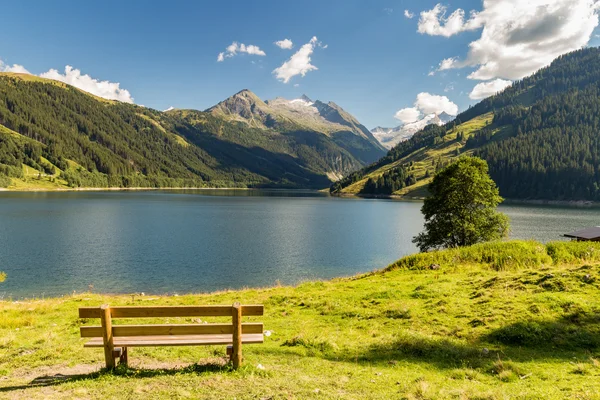 Ochtend aan het Speicher Durlassboden meer — Stockfoto