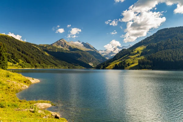 Manhã no lago Speicher Durlassboden — Fotografia de Stock