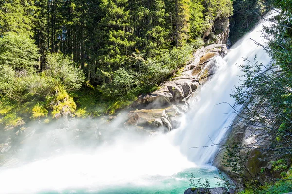 Cachoeira Krimmler em Alpes — Fotografia de Stock