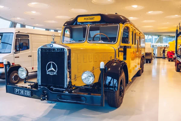 Stuttgart Niemcy Października 2019 Historyczne Samochody Mercedes Związane Marką Prezentowane — Zdjęcie stockowe