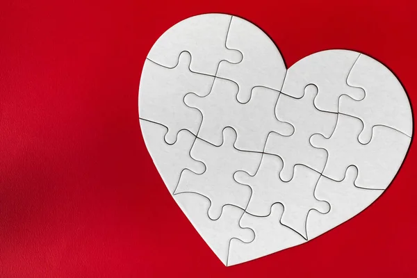 Puzzle Forma Cuore Sfondo Colori Cuore Puzzle Sfondo Legno Pezzo — Foto Stock