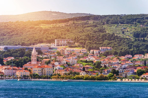 Supetar Stad Brac Eiland Kroatië Uitzicht Vanaf Zee Schilderachtig Uitzicht — Stockfoto