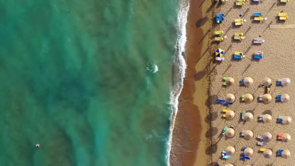 Stranden Tsampika Med Gyllene Sandutsikt Uppifrån Rhodos Grekland Flygfåglar Syn — Stockvideo