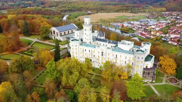 Zamek Hluboka Nad Wełtawą Jest Jednym Najpiękniejszych Zamków Republice Czeskiej — Wideo stockowe