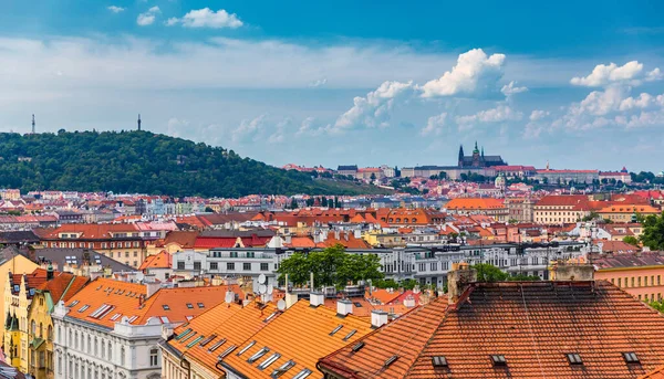 Blick Auf Die Prager Burg Über Dem Roten Dach Von — Stockfoto