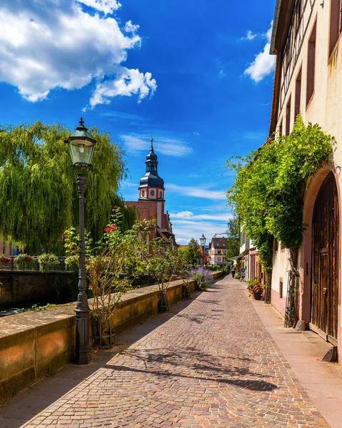 Plaza Del Mercado Con Ayuntamiento Torre Del Ayuntamiento Ettlingen Alemania — Foto de Stock