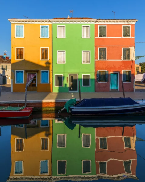 Ulice Barevnými Budovami Ostrově Burano Benátky Itálie Architektura Památky Burana — Stock fotografie