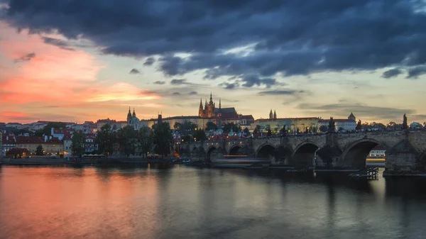 Вид Замок Фалги Карлов Мост Закате Чехия — стоковое фото