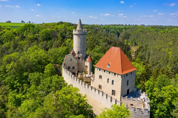 Luftaufnahme Der Mittelalterlichen Burg Kokorin Bei Prag Tschechien Mitteleuropa Mittelalterliche — Stockfoto