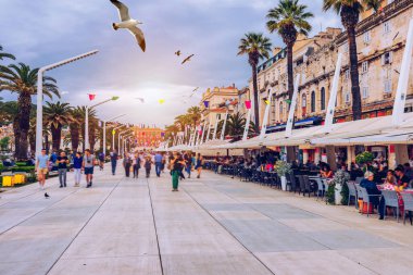 Split, Hırvatistan (Dalmatia bölgesi). UNESCO Dünya Mirası. Uçan Martı'nın üzerinde gezinti ile Split şehir görünümünü. Split panoramik şehir, Dalmaçya, Hırvatistan.