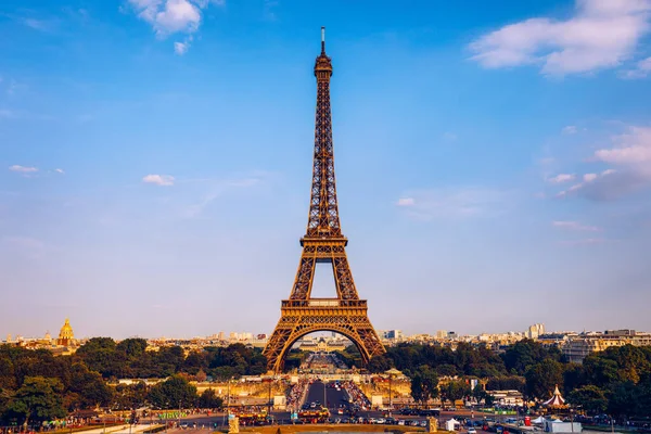 Torre Eiffel Verano París Francia Panorama Escénico Torre Eiffel Bajo — Foto de Stock