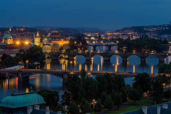 Praga città nella notte — Foto Stock