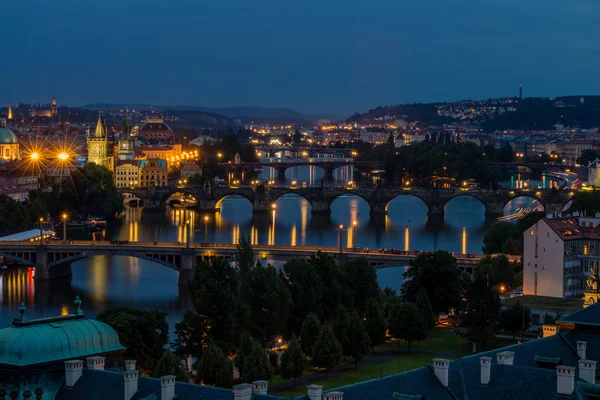 Praga città nella notte — Foto Stock