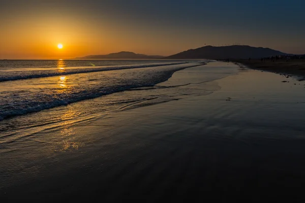 Coucher de soleil sur l'océan, Tarifa, Espagne — Photo