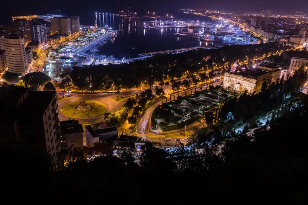 夜未央的马拉加市 — 图库照片