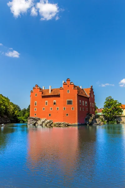 Den röda chateau / castle Cervena Lhota — Stockfoto