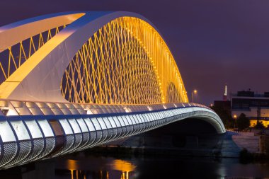 Na köprü gece görünümü