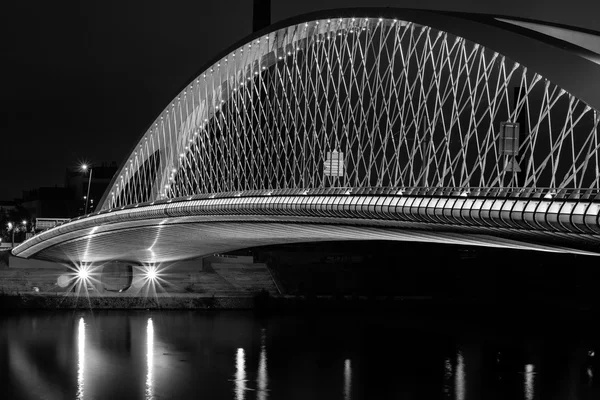 Nachtansicht der Troja-Brücke — Stockfoto